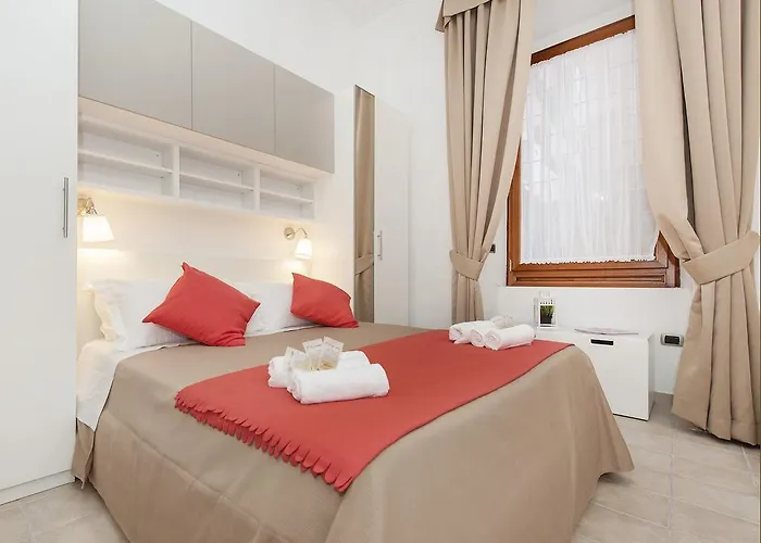 Coral Flat Colosseo Appartement *